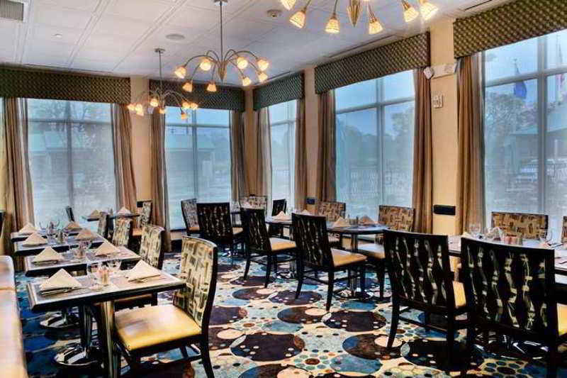 Hilton Garden Inn Тилер Ресторант снимка